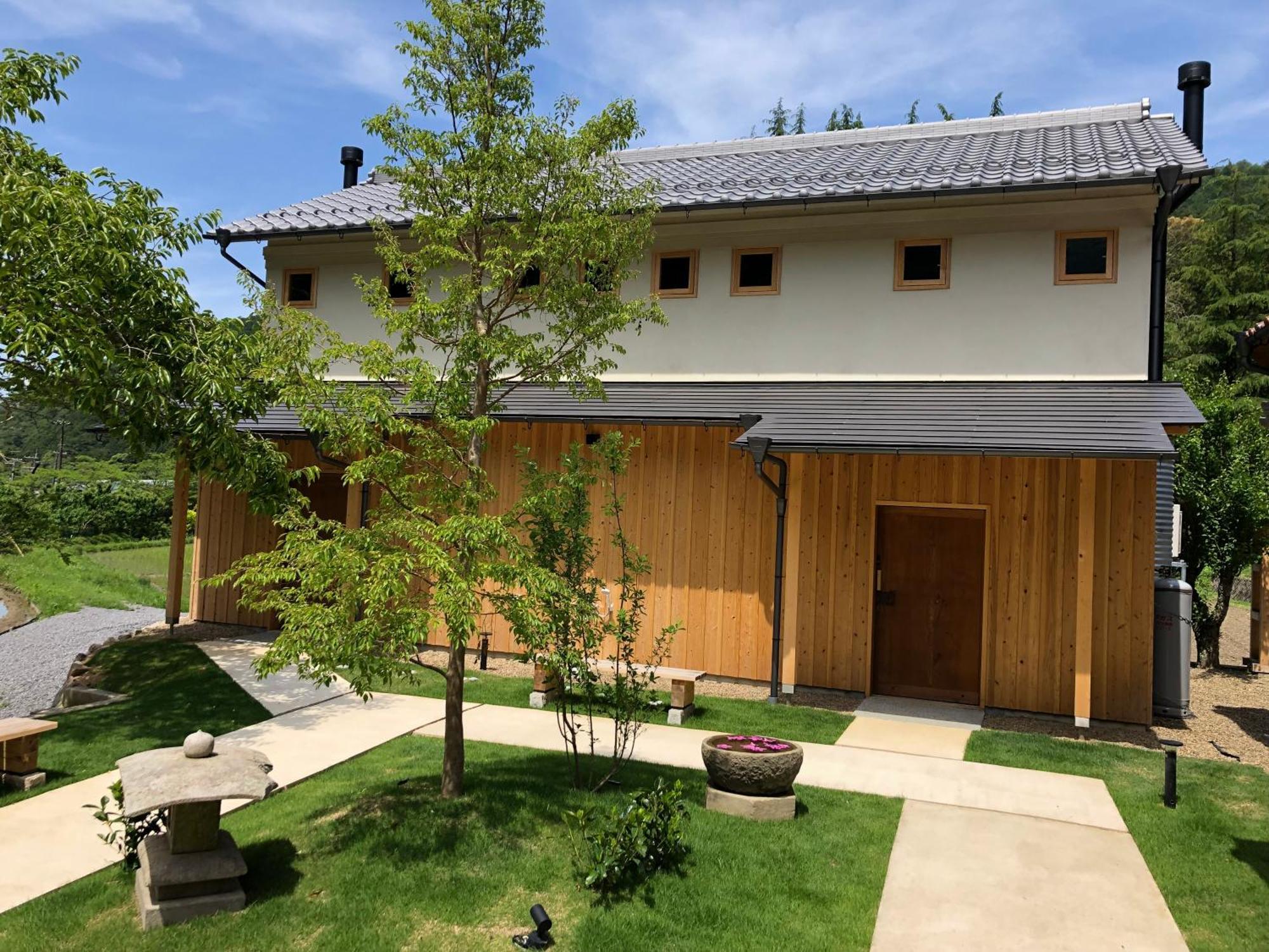 Satoyama Hotel Kanenone Tamba Майбара Экстерьер фото