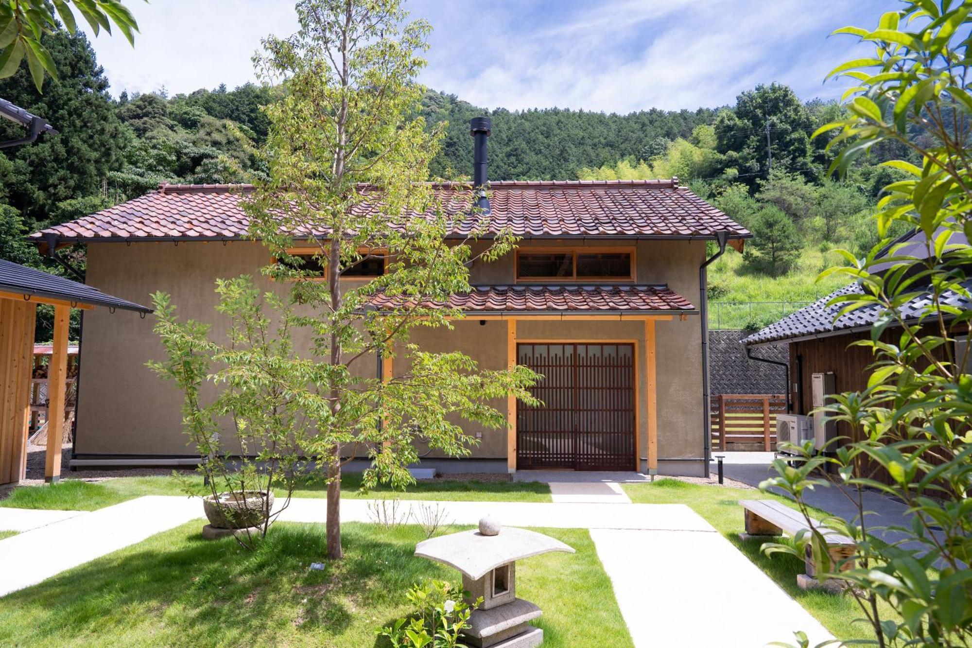 Satoyama Hotel Kanenone Tamba Майбара Экстерьер фото